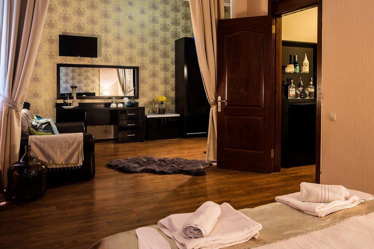 Gold Star Hotel Тбилиси Экстерьер фото