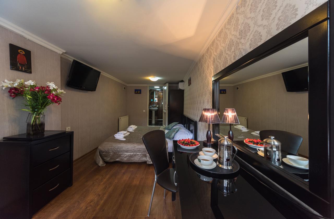 Gold Star Hotel Тбилиси Экстерьер фото