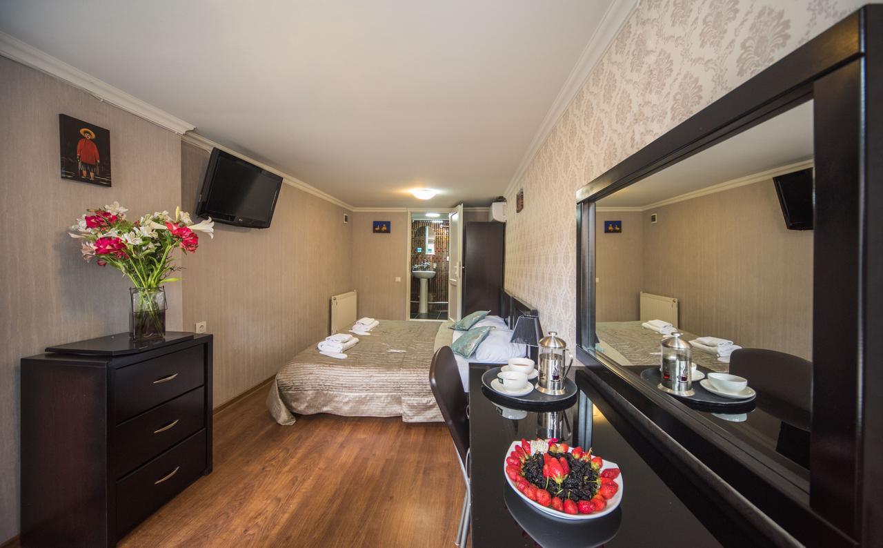 Gold Star Hotel Тбилиси Экстерьер фото
